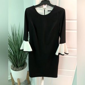 Tommy Hilfiger Black Ivory Contrast Color Block Bell Sleeve Crepe Dress Size 8